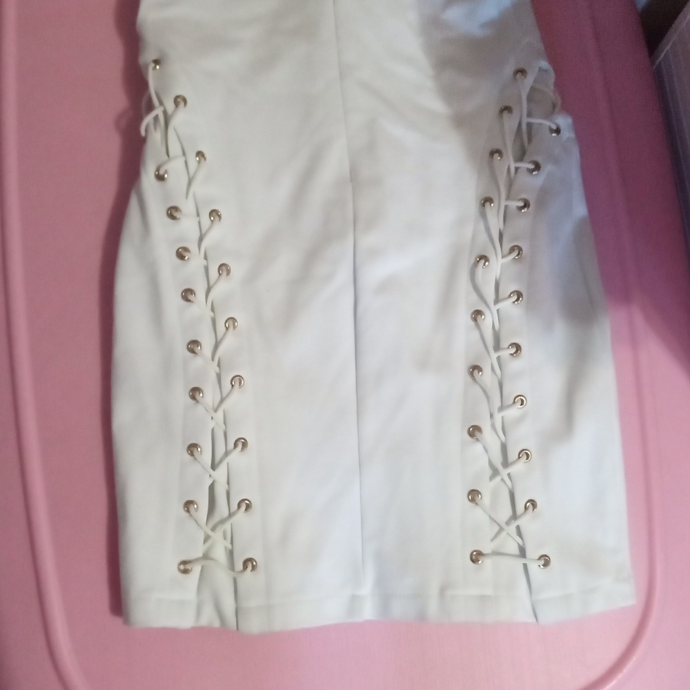 Dress - Picture 7 of 9